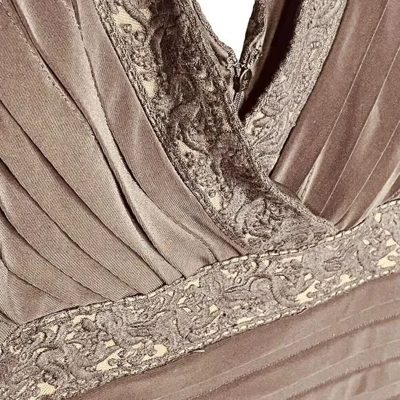 Adrianna Papell Tiered Lace Sheath Dress Black Nude Formal CocktailSize 10